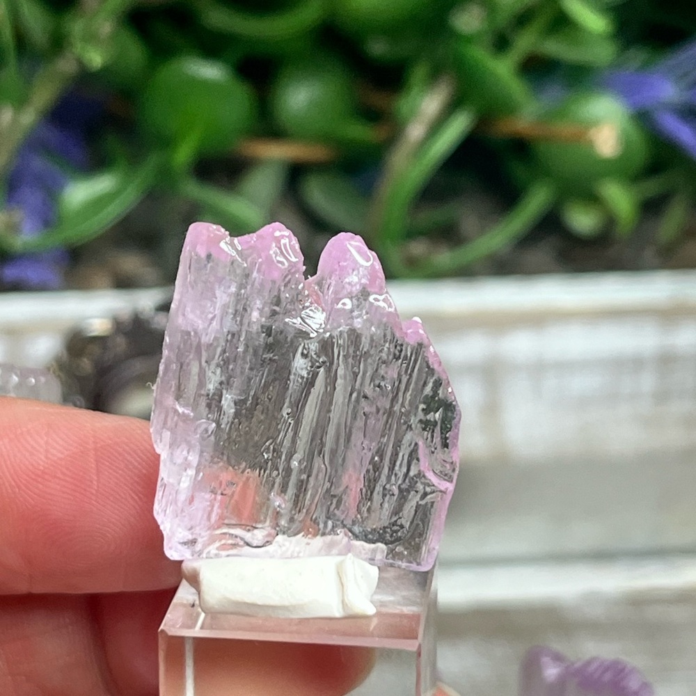 Kunzite - Picture 2 of 10